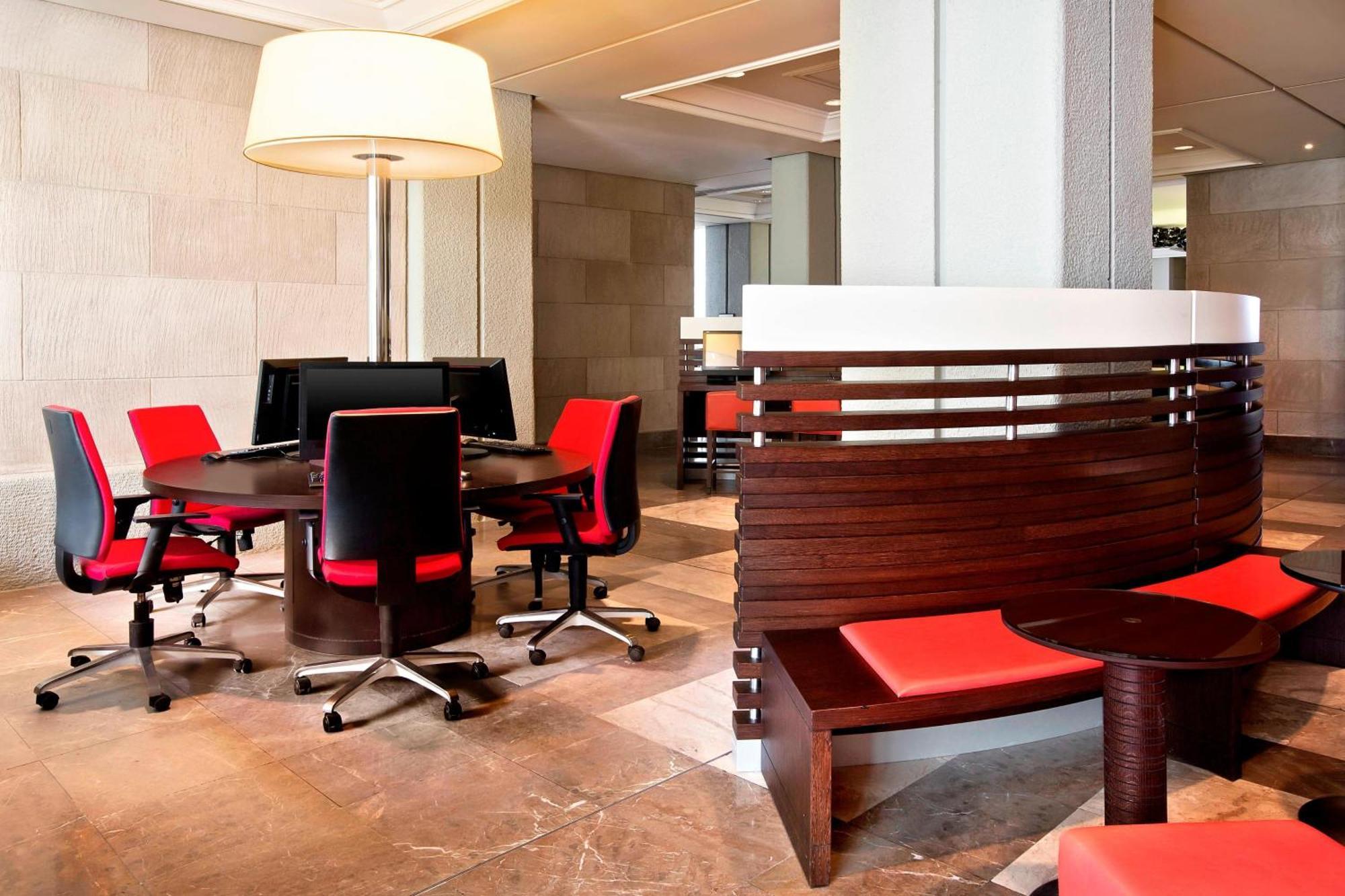 Sheraton Rhodes אתר נופש